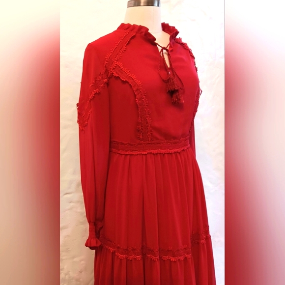 Beautiful red lace and ruffle poof sleeve, prairie peasant dress. Medium. Lilium - Picture 6 of 13